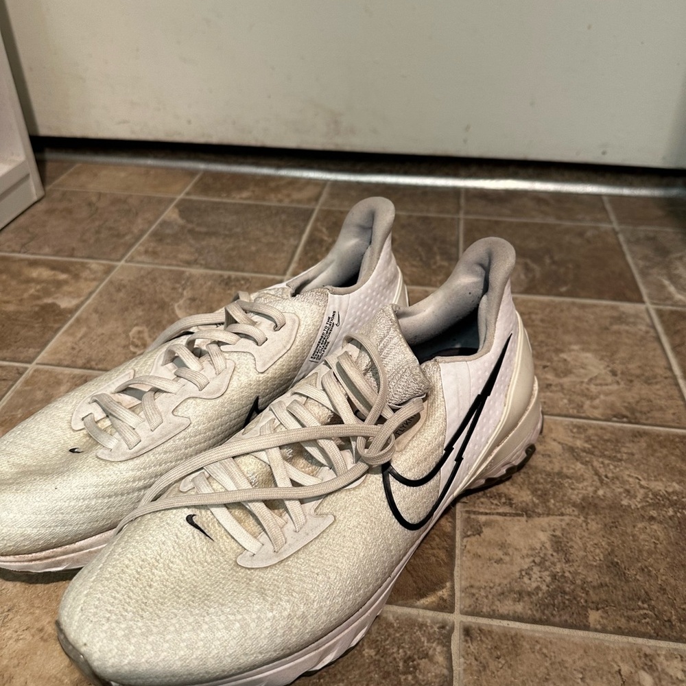 Nike Men's White Golf Shoes